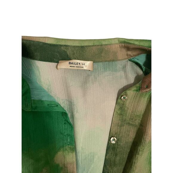 Bailey 44 Satin Top Size Medium Good Condition! Great for warm summer nights and - Picture 6 of 6